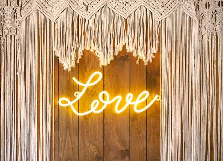 Neon LED Love blanc chaud - 61X27,4cm